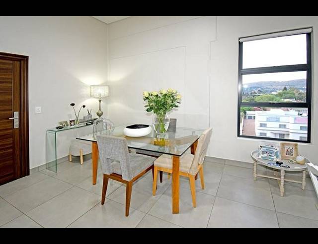 2 BEDROOM PROPERTY TO RENT IN KENSINGTON